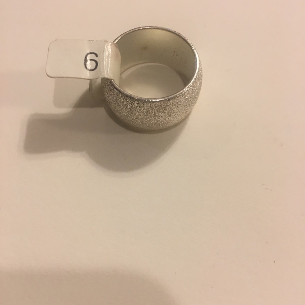 Ring - Picture 2 of 2